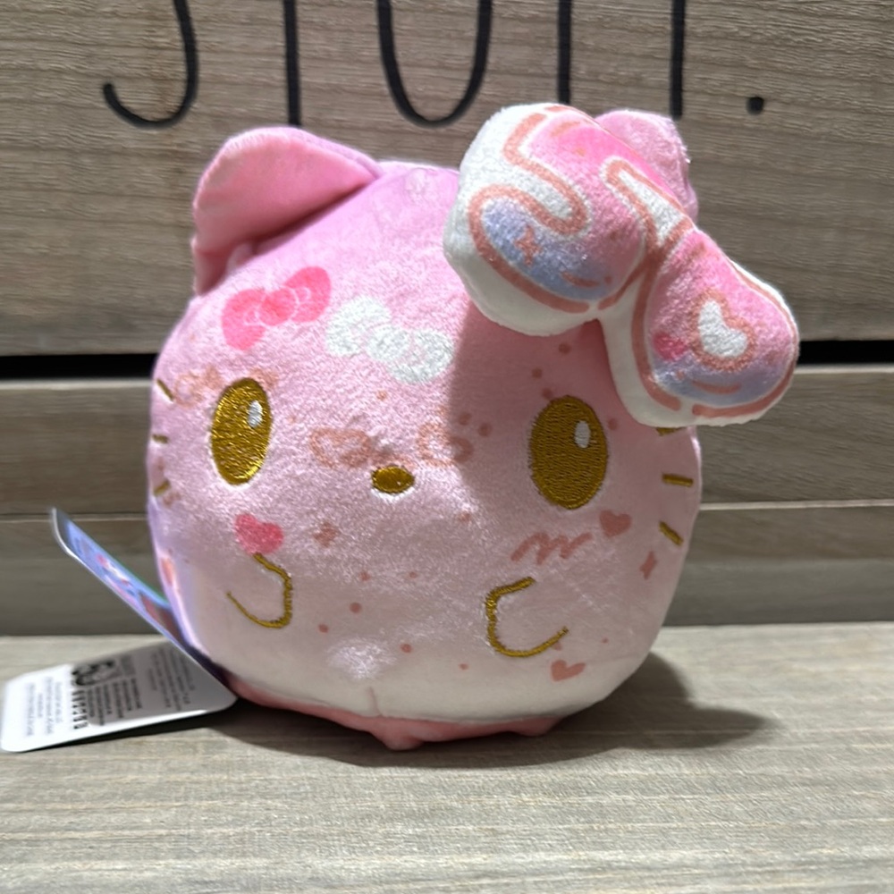 Hello Kitty Pink Plush Toy. Flip her inside out! Hello Kitty x2.